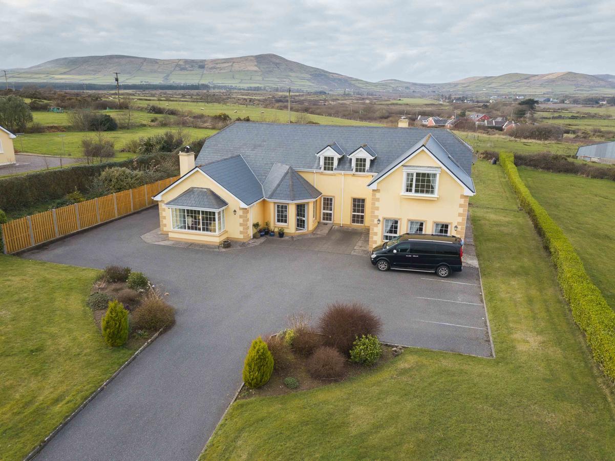 Fiuise B&B Dingle Exterior photo